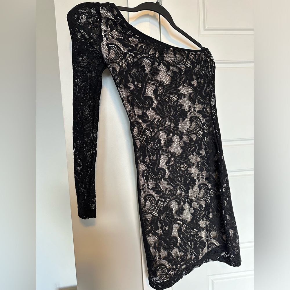 One sleeve body con dress